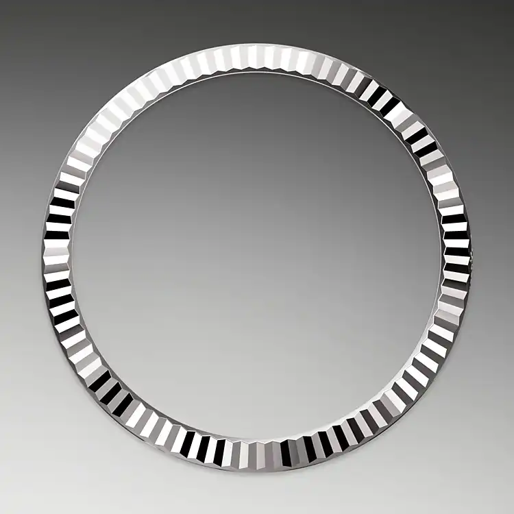 THE FLUTED BEZEL