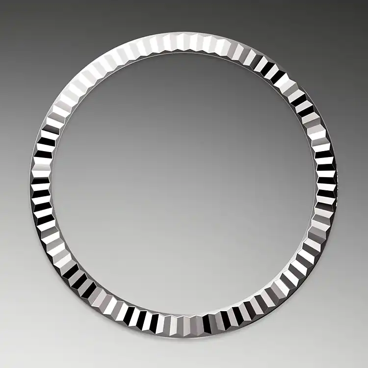 THE FLUTED BEZEL